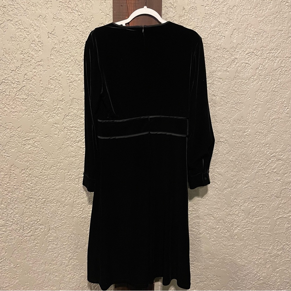MOTF | velvet black long sleeve midi dress - Picture 5 of 6